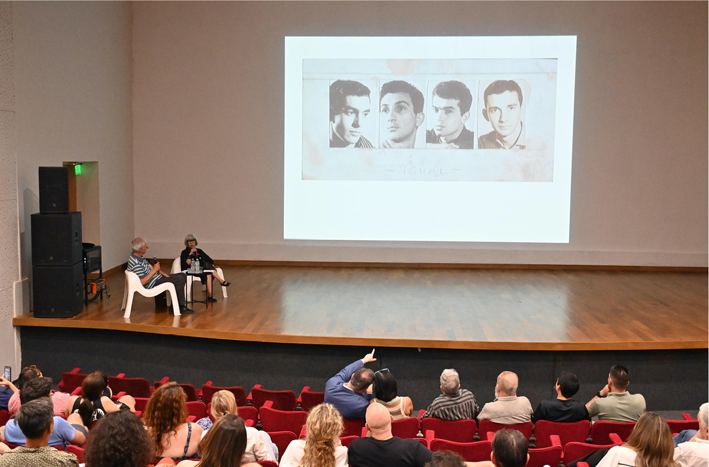 Conversatorio en el Centro Cultural del Puerto. Cortesía